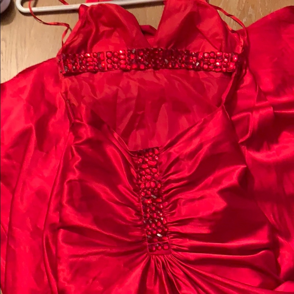 Dress - Picture 3 of 4